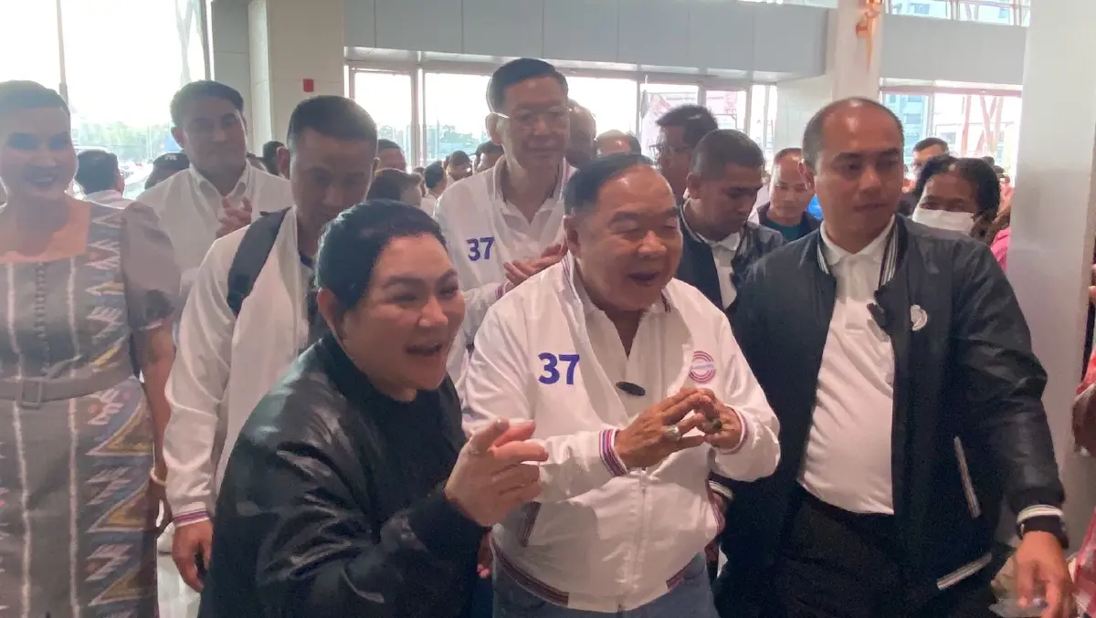 "ลุงป้อม"ปลื้ม หลังแรงใจชาวอีสาน ส่งเสียงเชียร์ลั่น"ขอนแก่น"ให้เป็นนายกฯ