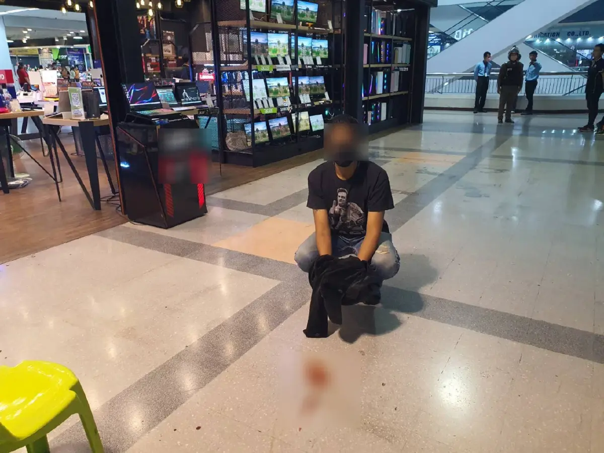 รวบหนุ่มเลือดร้อน แทงอริกลางห้างดัง อ้างแค้น! ผู้ตายชอบถาม "มองหน้าทำไม"