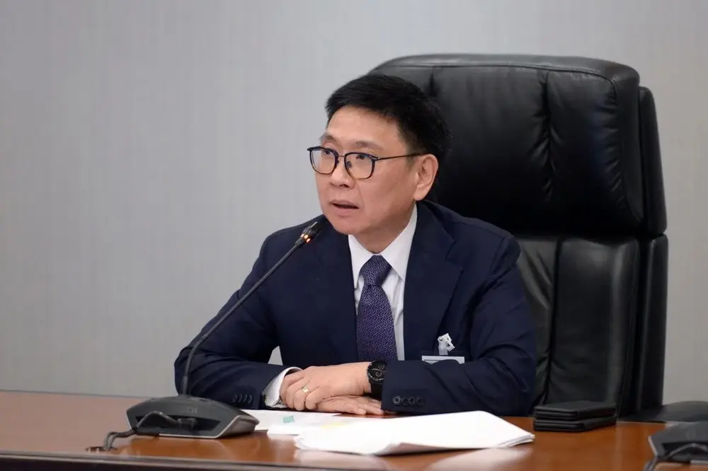 นายกุลิศ สมบัติศิริ ปลัดกระทรวงพลังงาน และประธานคณะกรรมการ กฟผ.