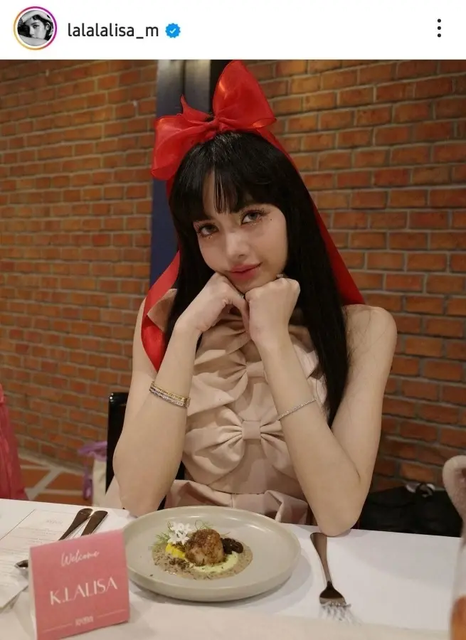 กลับไทยมาฉลอง "ลิซ่า ลลิษา" จัดเต็มชุดโบว์ ใส่วันเกิด ปีนี้อายุ 26 ปีแล้วจ้า 