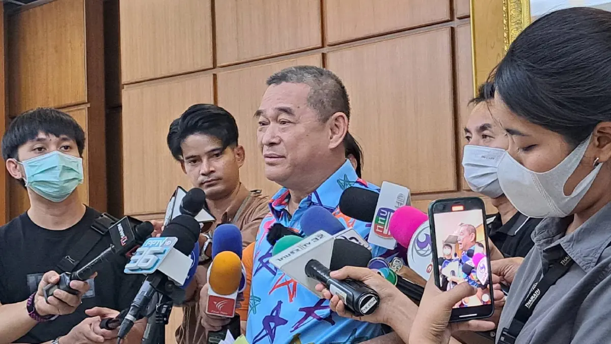 "เรืองไกร" ร้องกกต. สอบ "พิธา" หาเสียงเท็จหลอกโดนกักตัว ช่วงรัฐประหารปี49