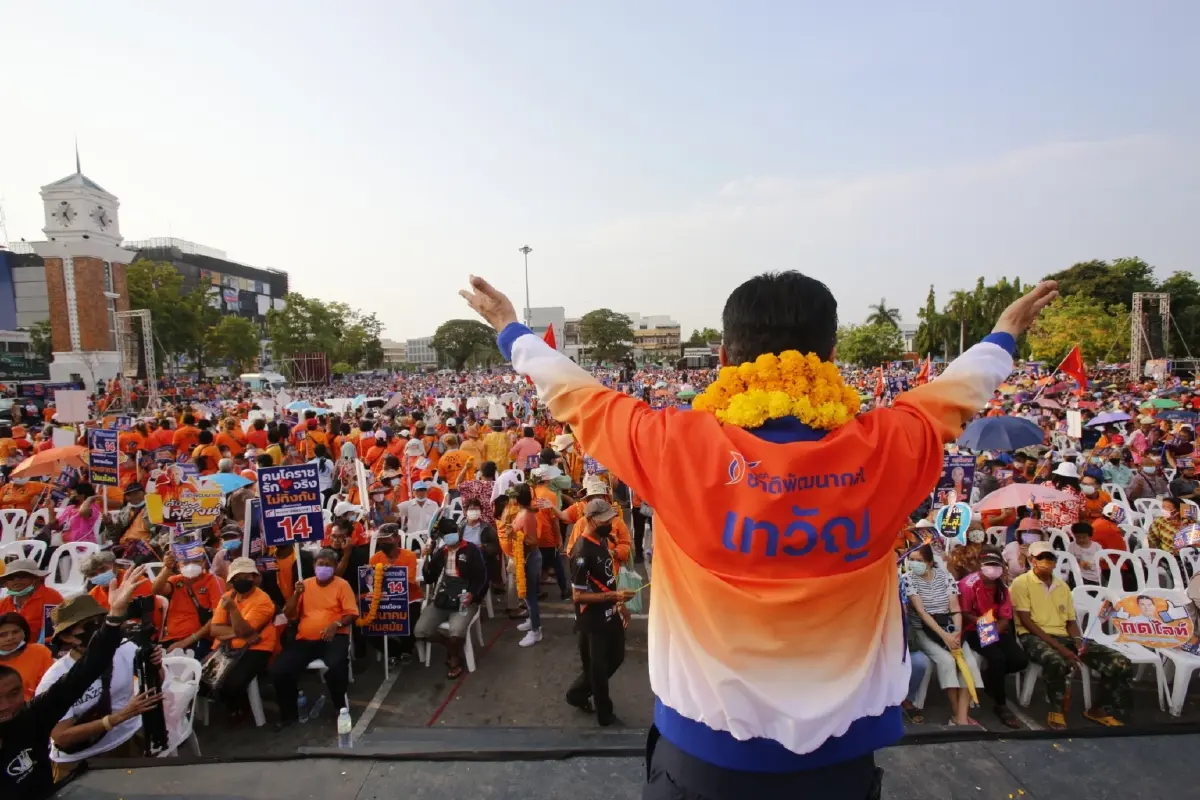 "สุวัจน์" ขายนโยบายเศรษฐกิจ 12 ด้าน-โคราชโนมิกส์ หนุนพรรคอันดับ 1 จัดตั้งรบ.