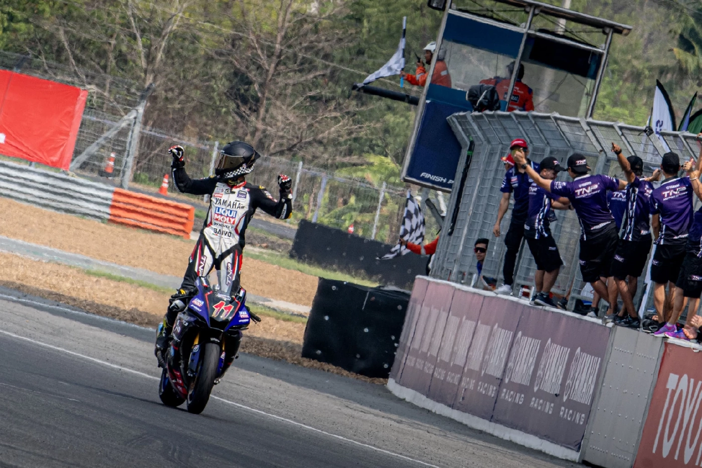 "นครินทร์-นทีธาร-มุกข์ลดา" ฟอร์มโหดเข้าวินสนามแรก "โออาร์ บีอาร์ไอซี ซูเปอร์ไบค์"