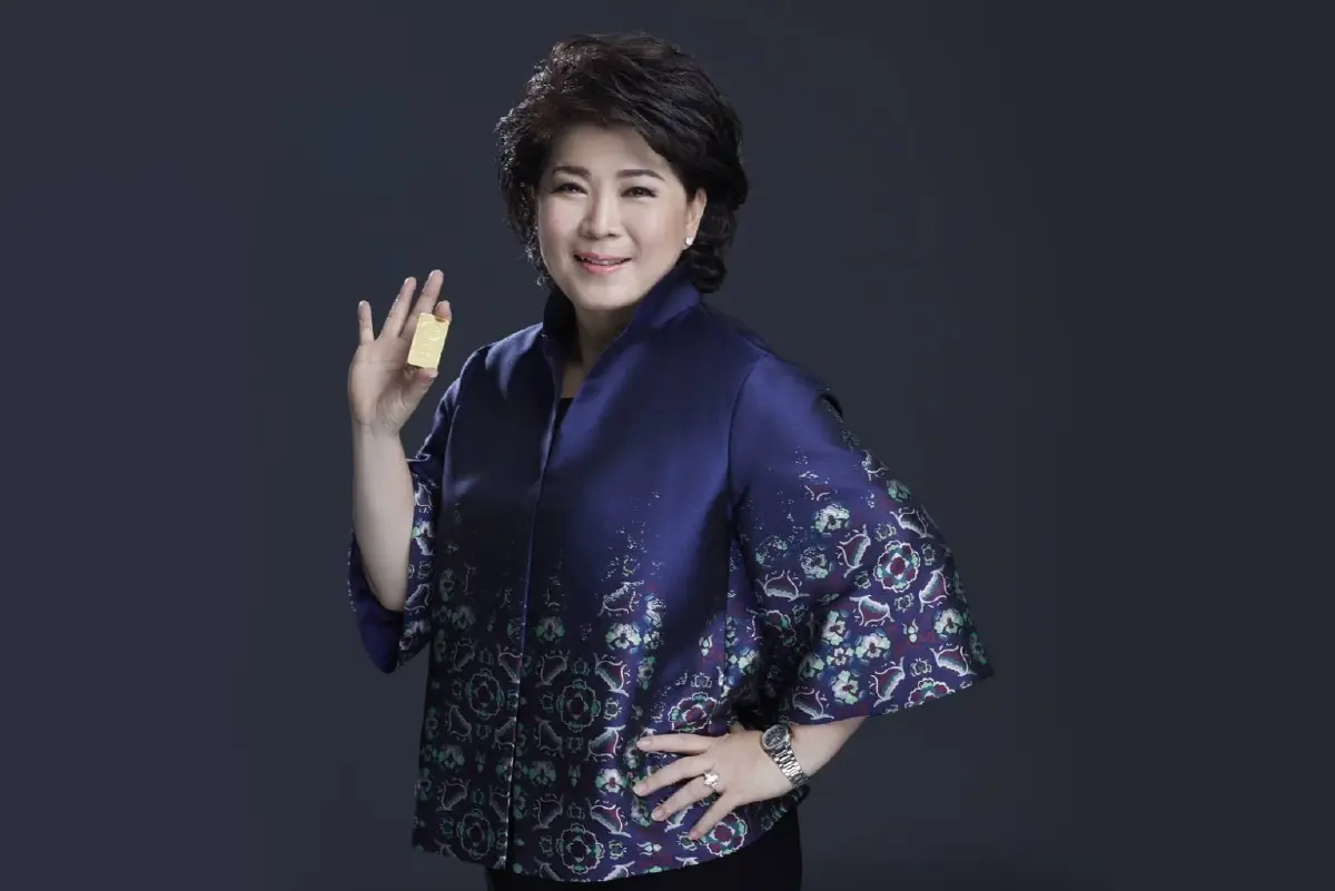 นางพวรรณ์ นววัฒนทรัพย์ ประธานเจ้าหน้าที่บริหาร บริษัท วายแอลจี บูลเลี่ยน อินเตอร์เนชั่นแนล จำกัด (YLG) 