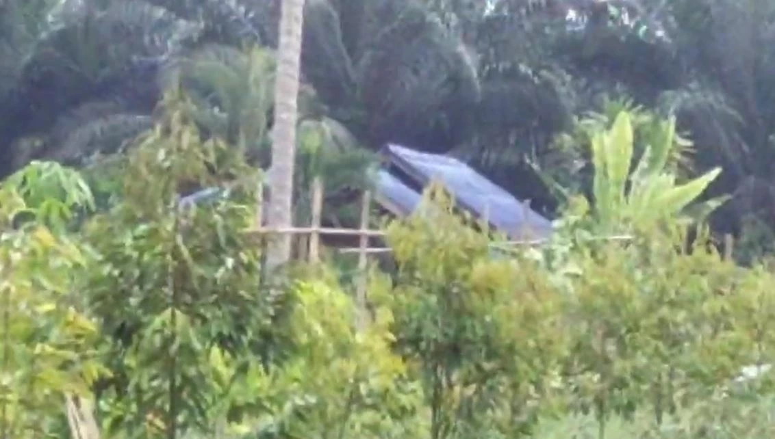 "ดาบอรรถพร" เตรียมมอบตัวหลังสงกรานต์ ด้าน ตร.กว่า 200 นาย ระดมไล่ล่า