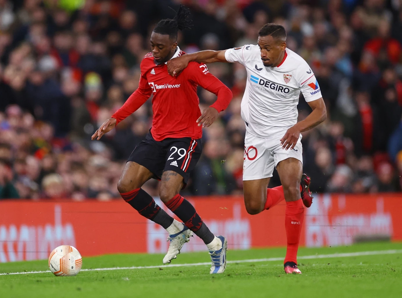 ดูบอลสด "ฟอเรสต์ vs แมนยู" พรีเมียร์ลีก 22.30 น. เช็กสถิติ-ความพร้อมล่าสุด