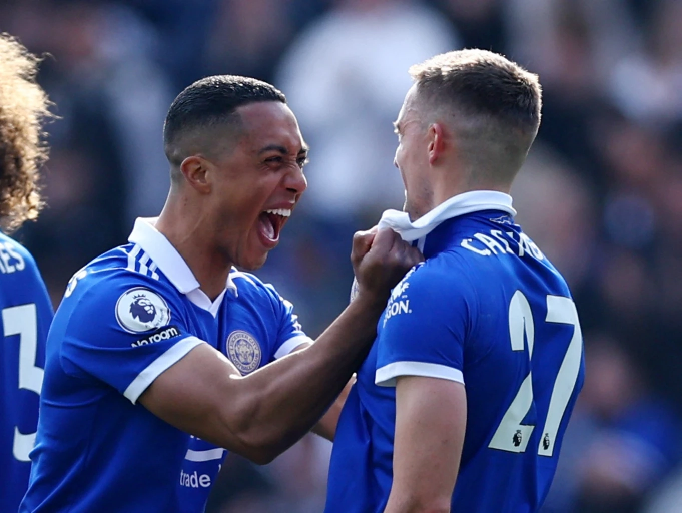 ดูบอลสด "ลีดส์ vs เลสเตอร์" พรีเมียร์ลีก 02.00 น. เช็กสถิติ-ความพร้อมล่าสุด