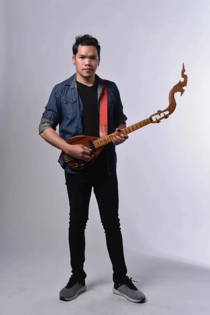 ด้วยความอาลัย เปิดประวัติ รุต โปงลางสะออน มือพิณฝีมือดีแห่งวงโปงลางสะออน