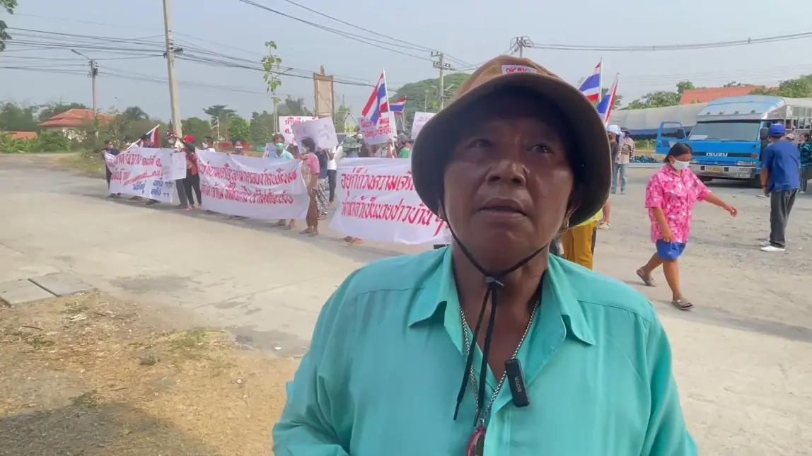 นางสร้อย เทพรักษ์ อายุ 58 ปี แกนนำชาวบ้าน
