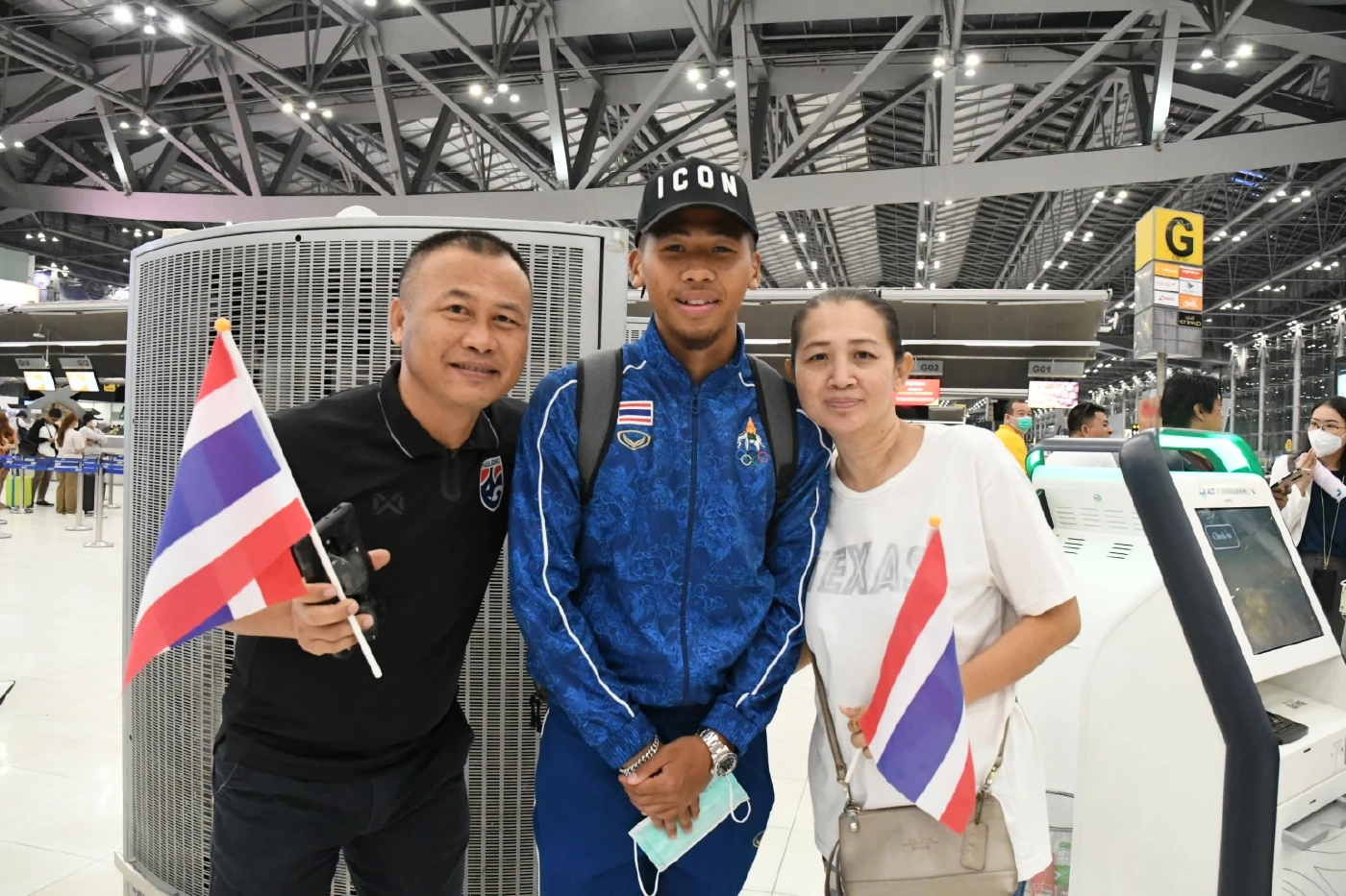 "ทีมชาติไทย U22" ลัดฟ้าบุกกัมพูชา สู้ศึก "ซีเกมส์ 2023"