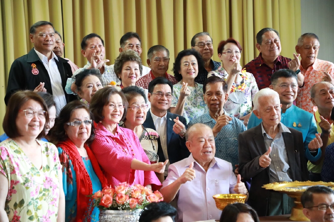 สุดชื่นมื่น “จุรินทร์” ร่วมงานรดน้ำดำหัว “อนันต์ อนันตกูล” สิงห์แดง รุ่น 2