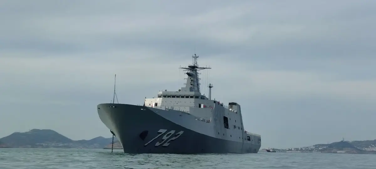 "ผบ.ทร." รับมอบ "เรือหลวงช้าง" ลำใหม่จากจีน เดินทางถึงไทย 25 เม.ย.นี้