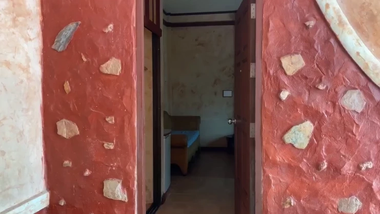 หนุ่มทะเลาะเมีย พาลูกออกจากบ้าน ไปยิงตัวตายในรีสอร์ต แต่คดีมีพิรุธ