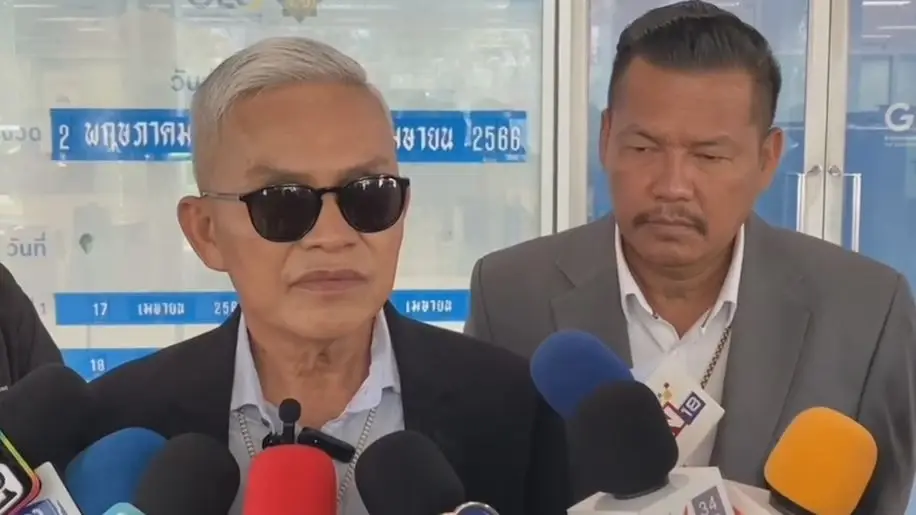 นายอำนวย กลิ่นอยู่ ประธานสมาพันธ์คนพิการผู้ค้าสลากประเทศไทย 