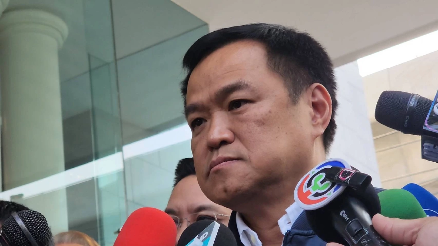 อนุทิน ชาญวีรกูล หัวหน้าพรรคภูมิใจไทย 