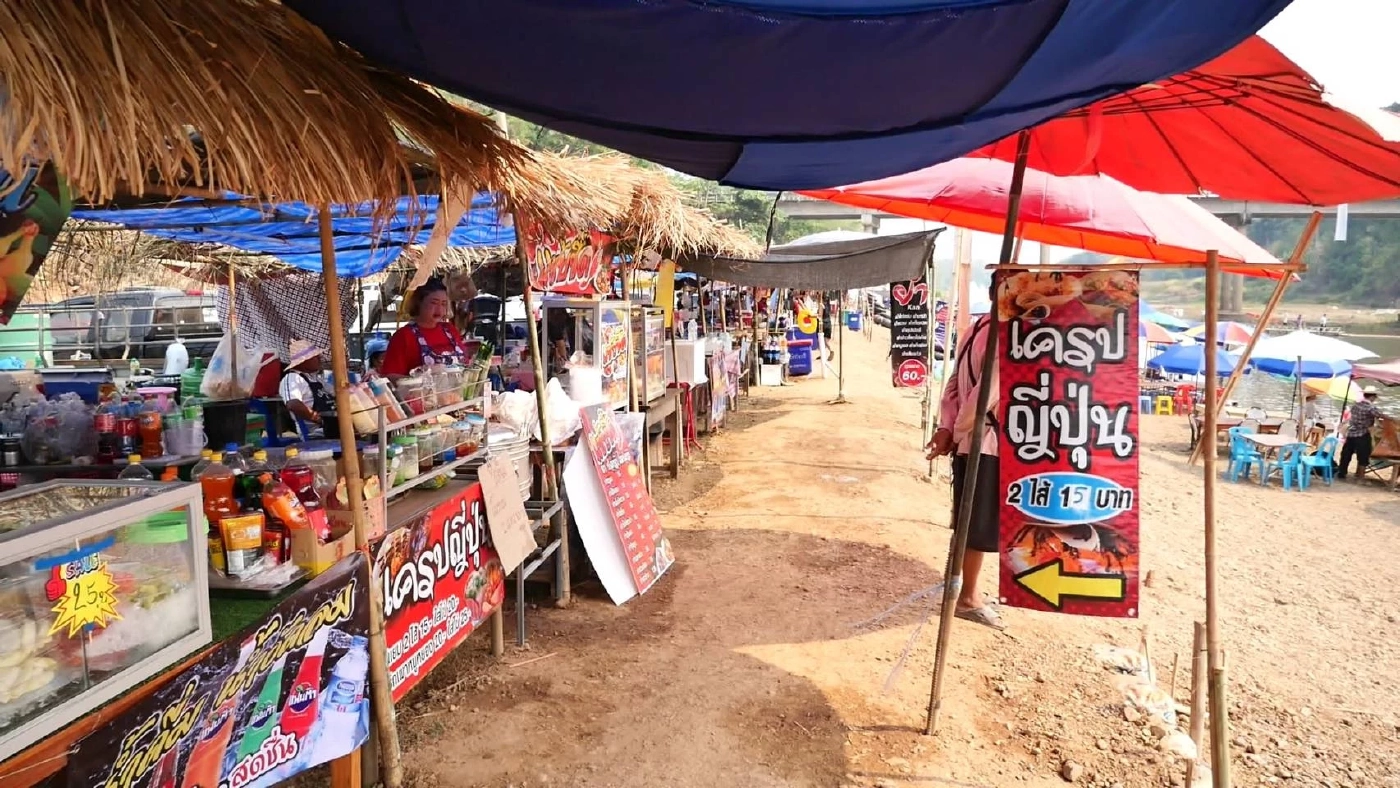 ใครร้อนเชิญ! ตำบลป่างิ้วสุโขทัย เปิดจุดเล่นน้ำใหม่ หาดทรายกลางแม่น้ำยม