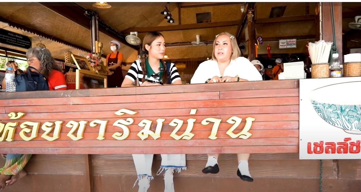 แม็กกี้ อาภา พาเที่ยวไหว้พระ พิษณุโลก แถมยังร่วมกิจกรรมรักษ์โลก 