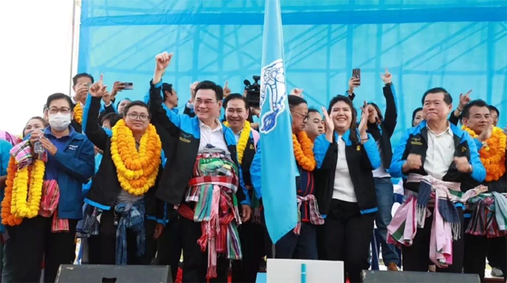 "จุรินทร์" นำทัพ ปชป. ช่วยผู้สมัคร ส.ส. "ราชบุรี -สมุทรสงคราม- เพชรบุรี"