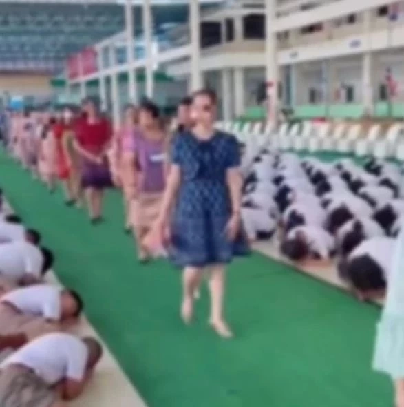 ผู้จัดการโรงเรียนดัง แจงชัด ปมดรามางานปัจฉิมนิเทศ ให้นักเรียนก้มกราบคุณครู