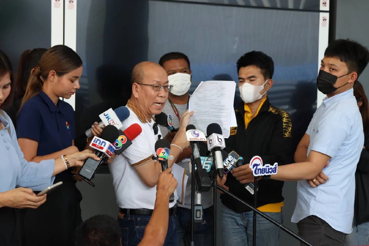 นายอัจฉริยะ เรืองรัตนพงศ์ ประธานชมรมช่วยเหลือเหยื่ออาชญากรรม 