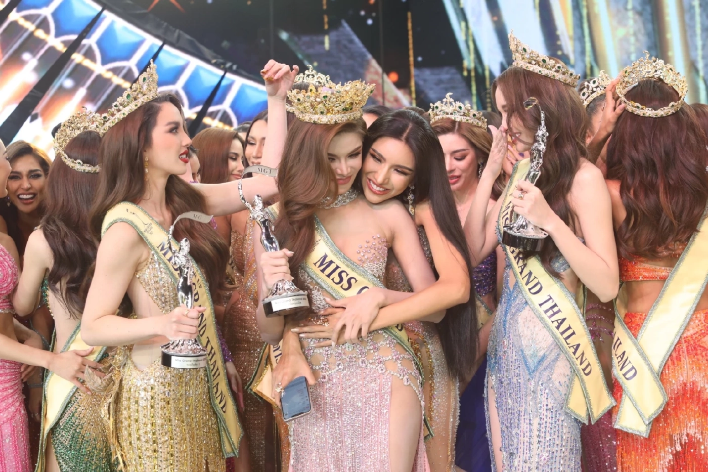 “อุ้ม ทวีพร” คว้ามงกุฎ มิสแกรนด์ ไทยแลนด์ 2023 เกิดที่แกรนด์ก็ขอจบที่แกรนด์