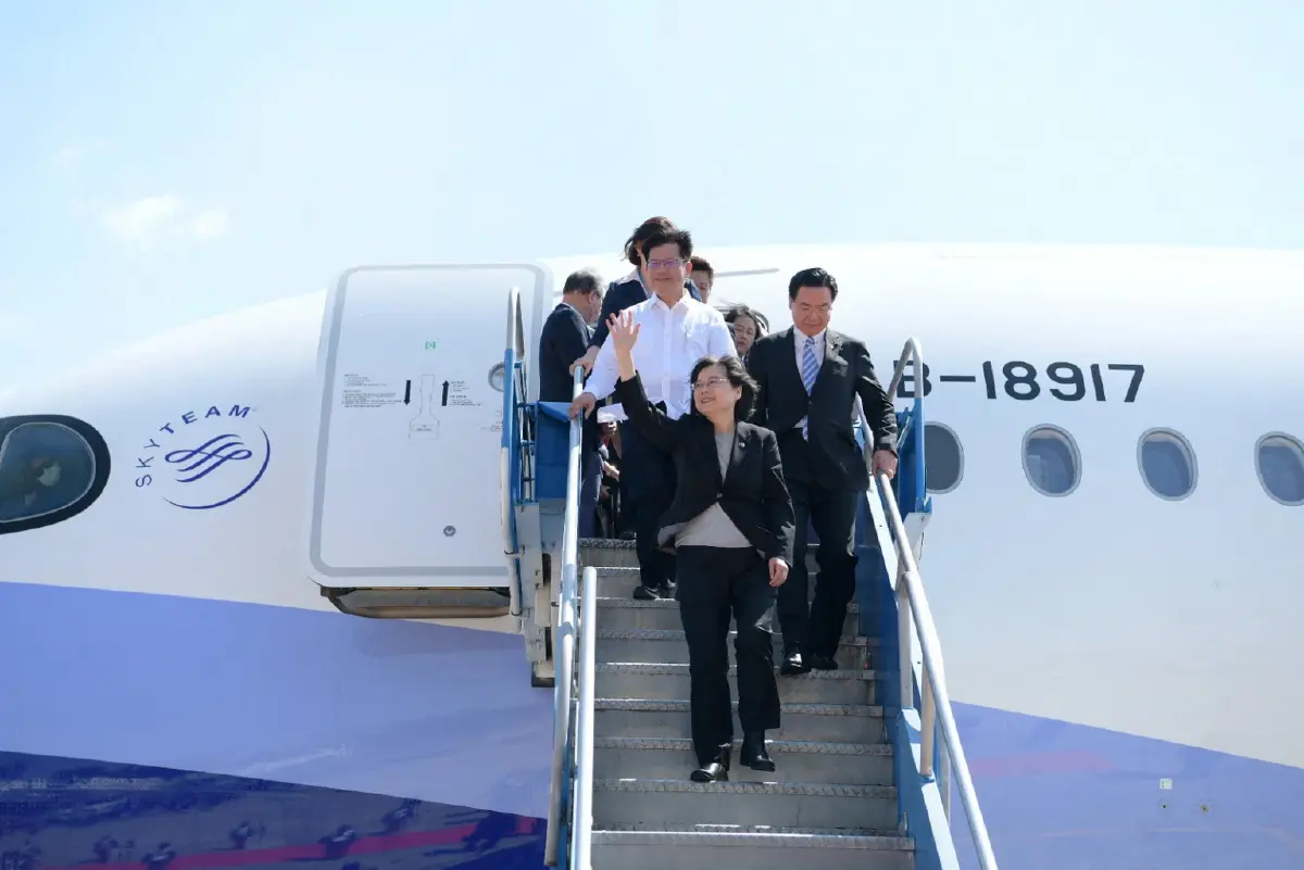 'แมคคาร์ธี' ยั่วจีน เตรียมพบ 'ไช่ อิงเหวิน'