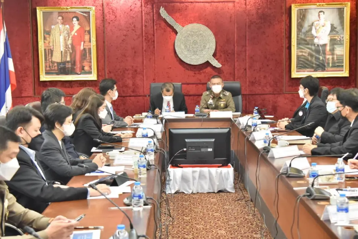 ตร.จับมือหน่วยงานรัฐ เตือนภัยคอลเซ็นเตอร์ ลวงประชาชน เสียหาย 400 ล้าน