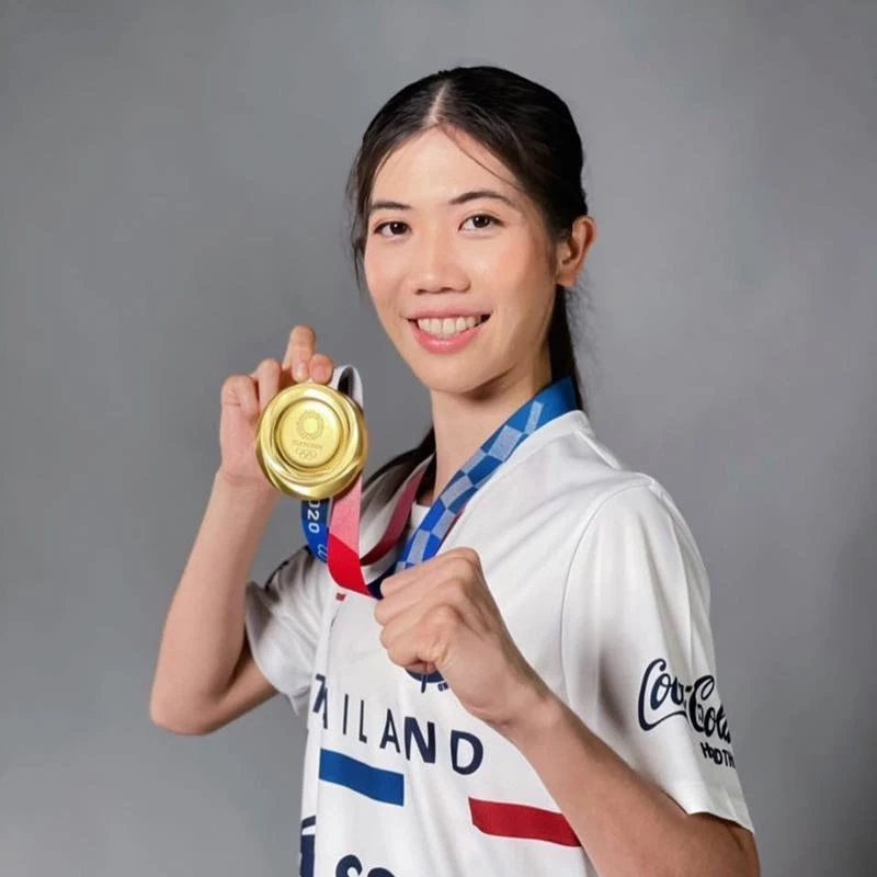 "เทนนิส พาณิภัค” สุดภูมิใจ รับพระราชทานถ้วยรางวัล นักกีฬาดีเด่น 7 ปีติด