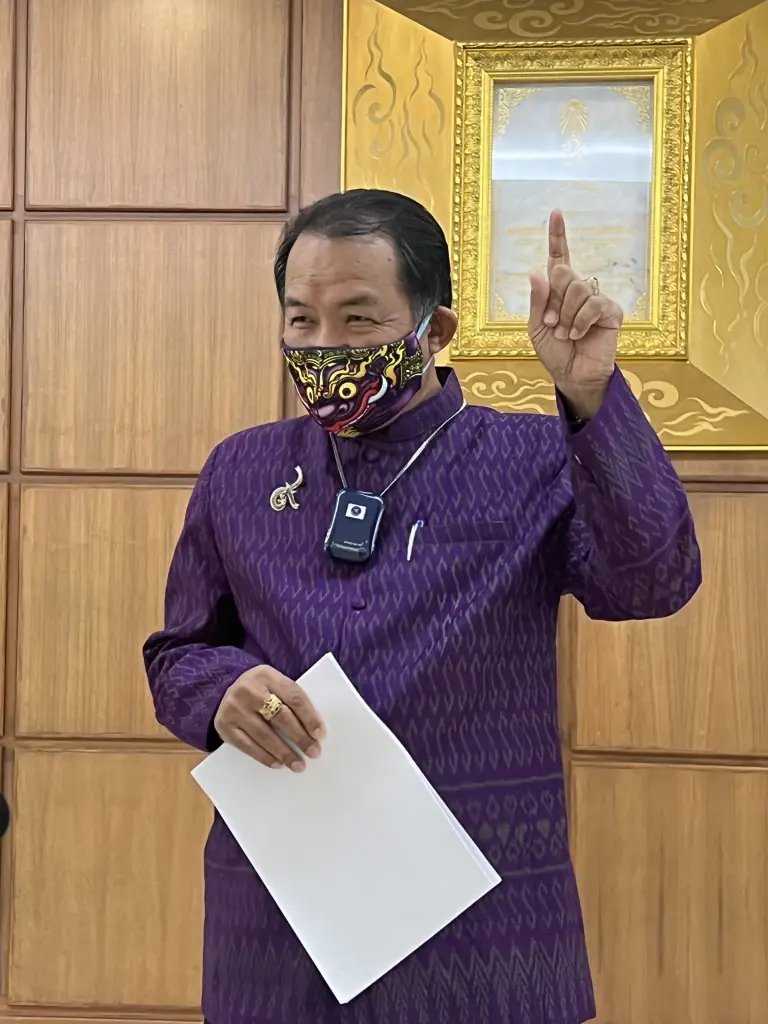 "ศรีสุวรรณ" ร้อง "กกต." สอบ "พิธา" บิดเบือนข้อมูลมางานศพพ่อรัฐประหาร 49