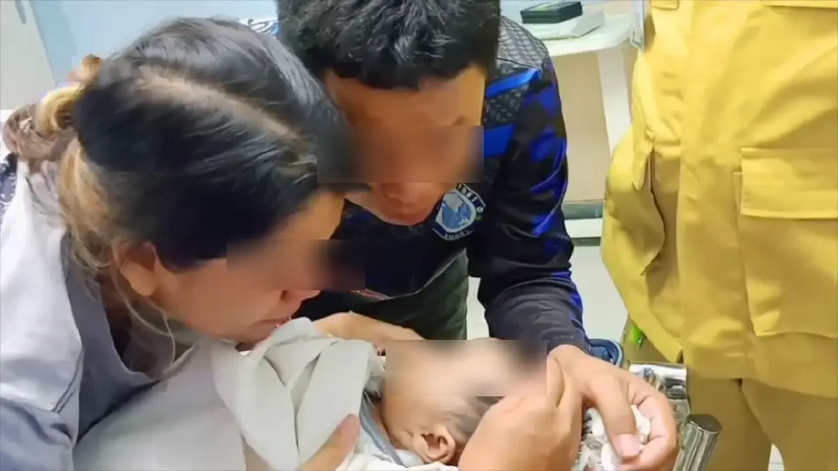 พ่อแม่ใจสลาย ลูกสาว 3 เดือนเสียชีวิต หลังฉีดวัคซีนแรกเกิดเข็มแรก