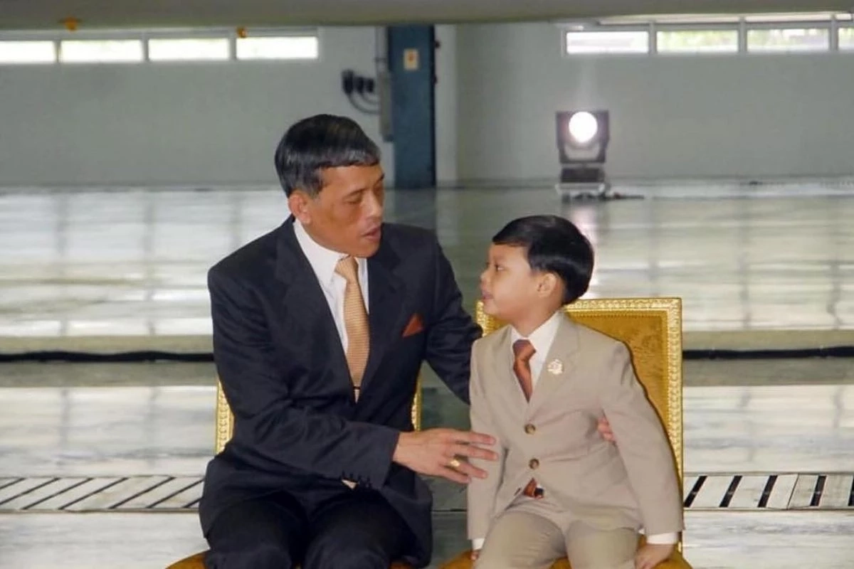 สำนักพระราชวัง เชิญชวนลงนามถวายพระพร เจ้าฟ้าทีปังกรรัศมีโชติฯ