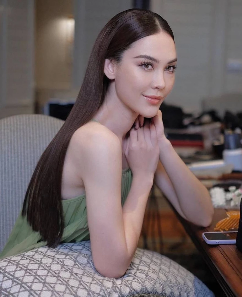 แมท ภีรนีย์ สวยเชิ่ดแต่แคปชั่นฟาดมาก หลังมีข่าว สงกรานต์ ควง ดาราสาว ม.