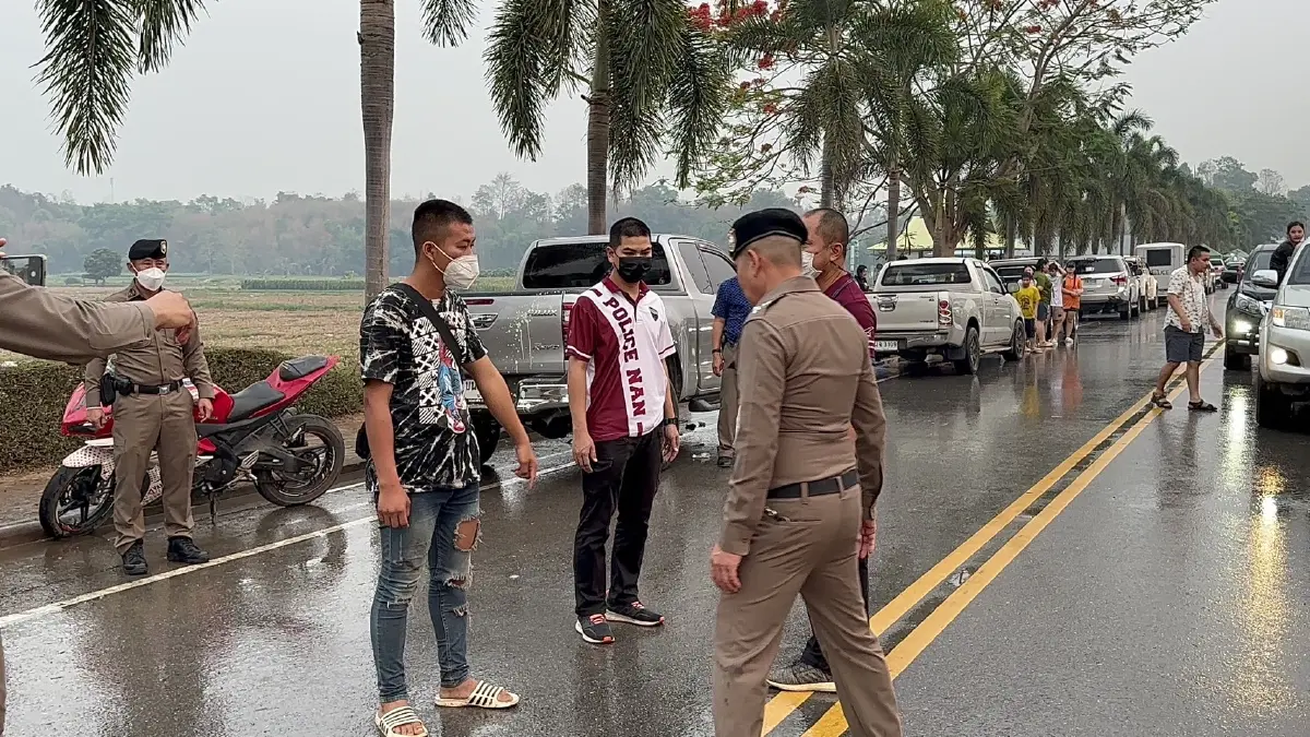 "โจ๋ม้ง" เลือดร้อน ยกพวกตะลุมบอนงานสงกรานต์ ชักมีดแทงอริตัดขั้วหัวใจดับ