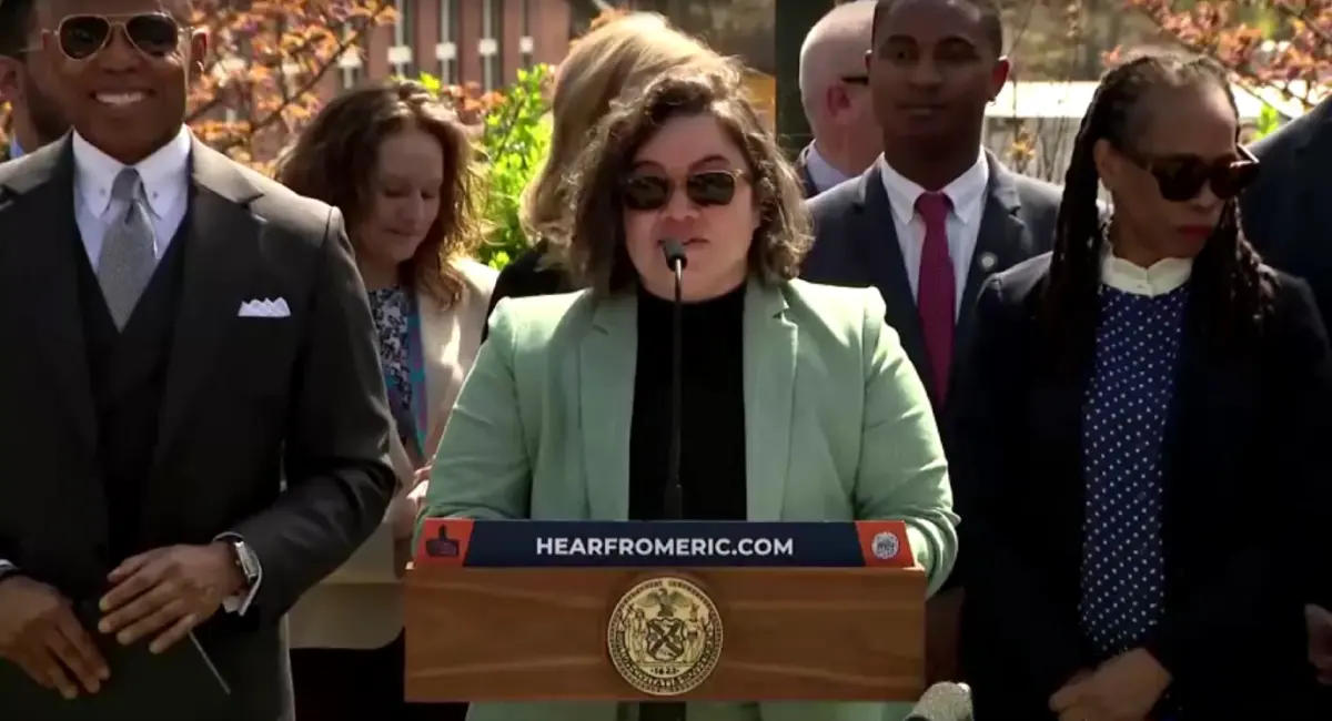 นิวยอร์กแต่งตั้ง "จักรพรรดิหนู" ทำสงครามกับ "หนูท่อ" นับล้าน