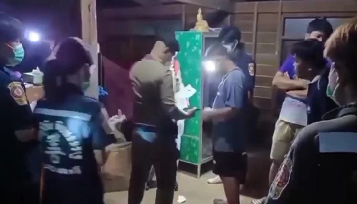 หึงหวงเป็นเหตุ หนุ่มบีบคอเมียดับ ก่อนแทงตัวเอง แขวนคอซ้ำเพื่อหนีความผิด