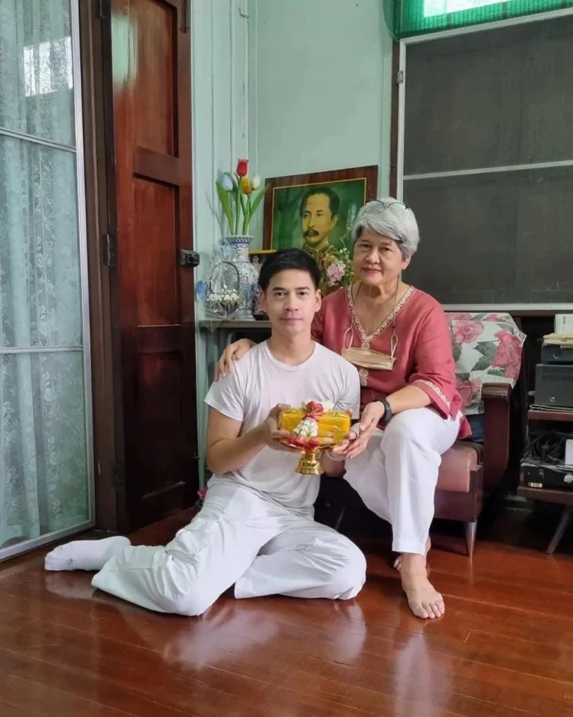 “ฟรอยด์ ณัฏฐพงษ์” เข้าพิธีอุปสมบท ทดแทนคุณบิดามารดา