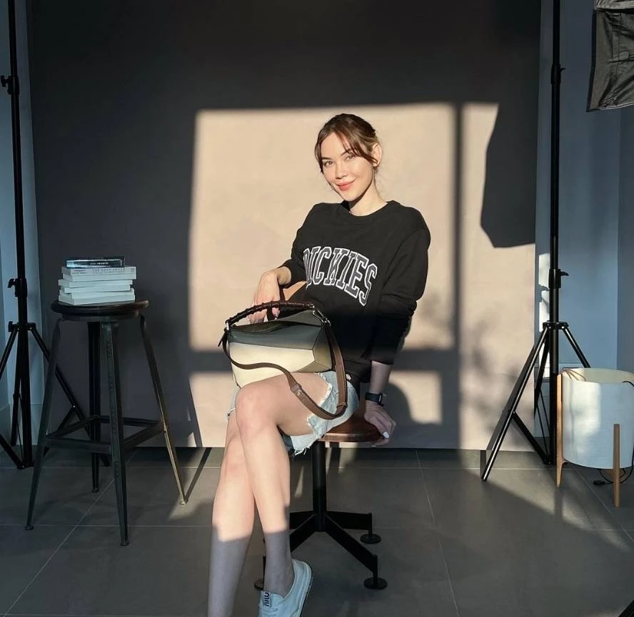 แมท ภีรนีย์  อยากเจอคนจริงใจ มาพร้อมสเตตัส อกหัก ย้ำข่าวเลิก สงกรานต์