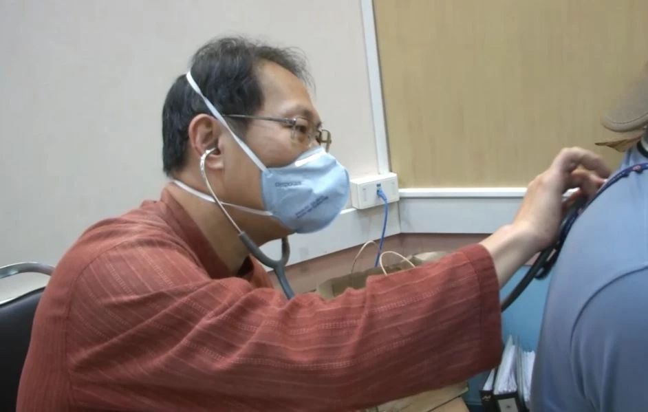 รศ.นพ.เฉลิม ลิ่วศรีสกุล 