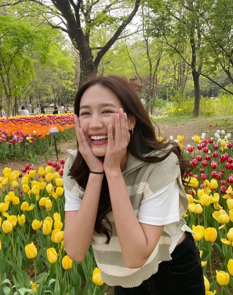 เปิดประวัติ พาย รินรดา ชาวเน็ตแห่แซว ว่าที่หวานใจพระเอก เจมส์ มาร์