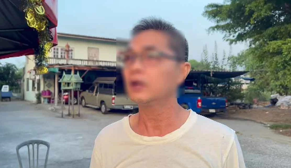 คุณตา วัย 76 ขับเก๋งพาญาติไปทำบุญ รถหลุดโค้งพุ่งตกคลอง ดับ 1 อีก 4 รอดหวุดหวิด