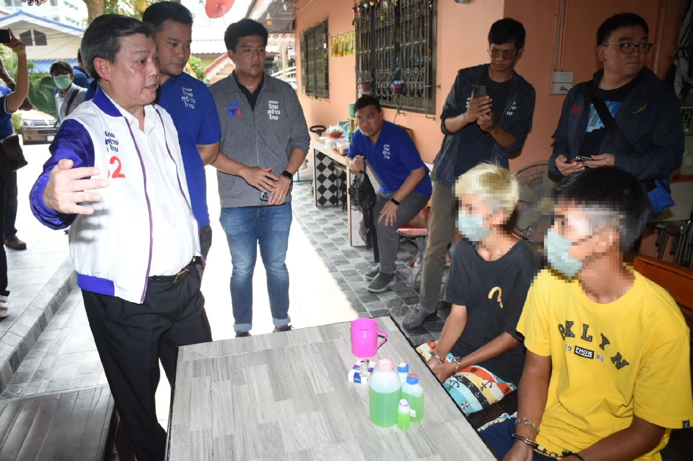 ไทยสร้างไทย ประสาน ปส.จับผู้ค้ายาเสพติดรายย่อย ชุมชนดินแดง