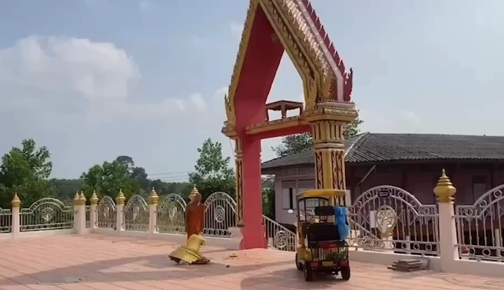 ต้องแรงขนาดไหน "พายุฤดูร้อน" ถล่มระยอง ลมแรงหอบพระพุทธรูปหนักร้อยโลปลิว