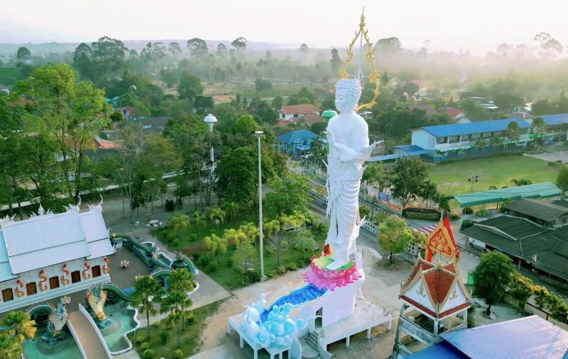 งานบุญสุดท้าย "เอ๋ ชนม์สวัสดิ์" เนรมิตปูชนียสถาน วัดหนองจับเต่า