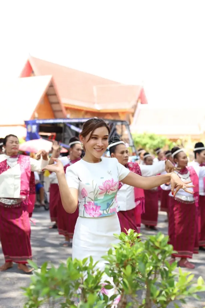 หมอดูต๊อกแต๊ก A4 อิ่มอกอิ่มใจ ทำบุญร่วมชาติแฟนหนุ่ม เต้ เสฐียรพงษ์ 