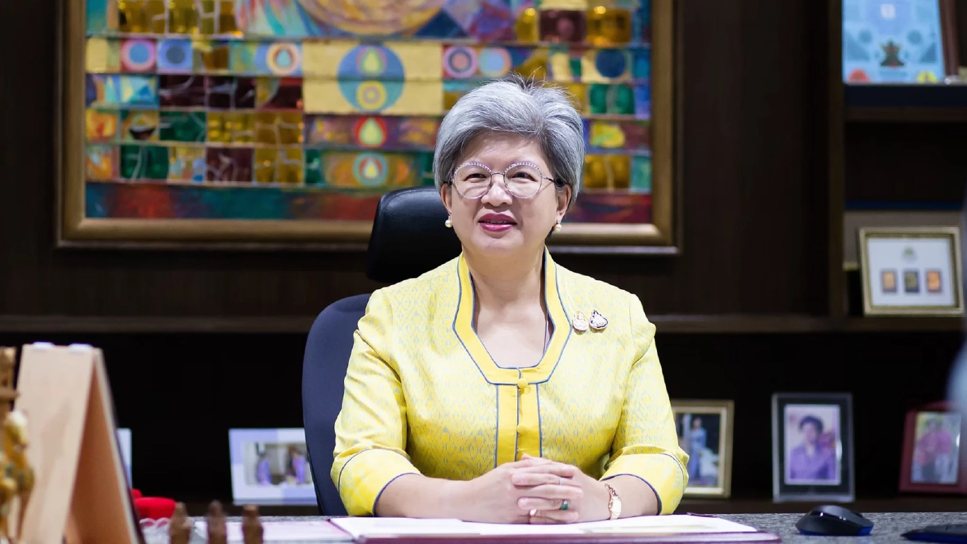 นางสาวรื่นวดี สุวรรณมงคล