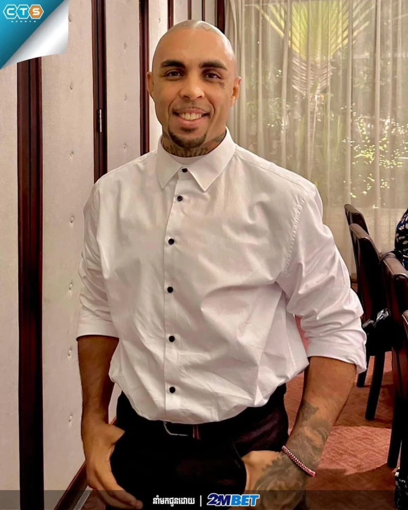 ธิอาโก เทเซียรา นักชกชาวบราซิลผู้คลั่งไคล้ " กุน ขแมร์ " ได้สัญชาติกัมพูชา