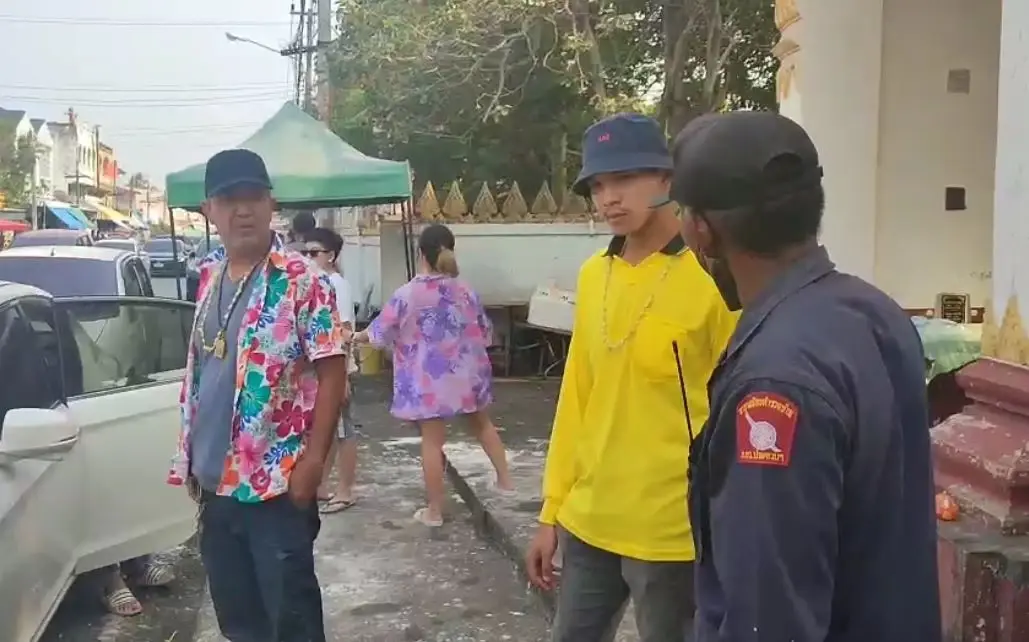 สงกรานต์เดือด! ขาโจ๋เมืองประจวบ สาดกระสุนถล่มคู่อริ เจ็บ 4 ราย