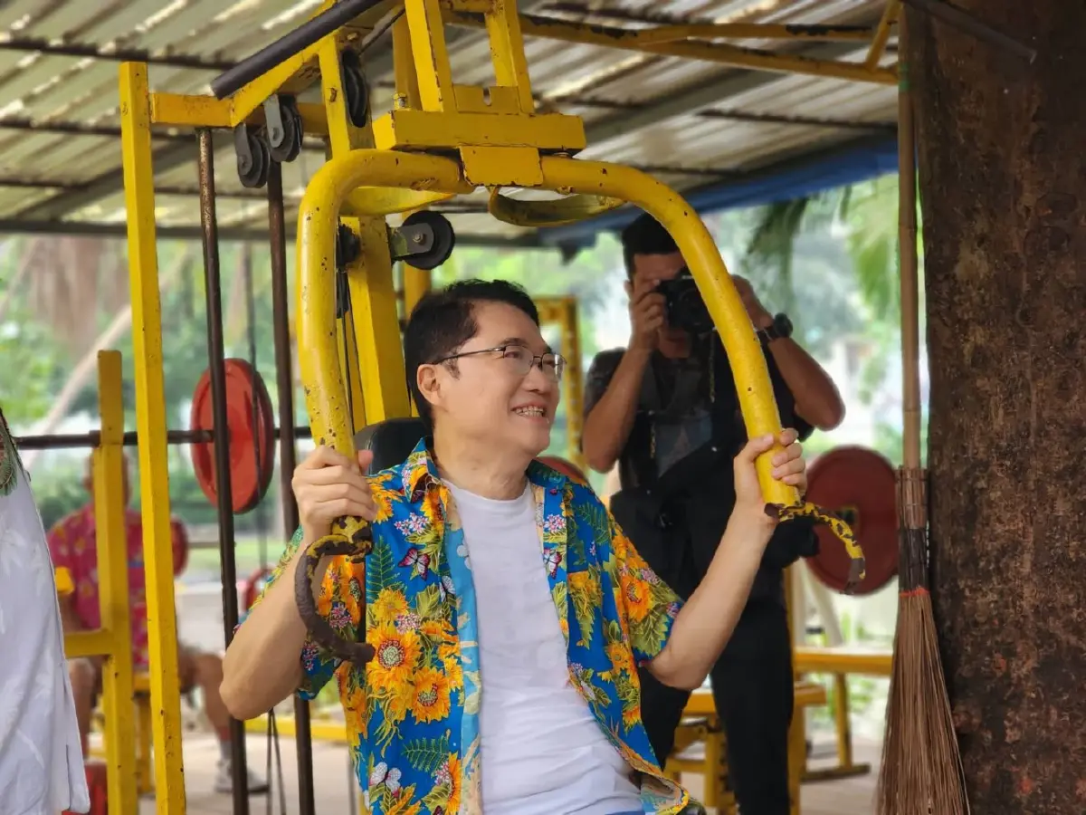 “องอาจ – มาดามเดียร์ - ดร.เอ้” นำผู้สมัครส.ส.ลงพื้นที่ราษฎร์บูรณะ – ทุ่งครุ