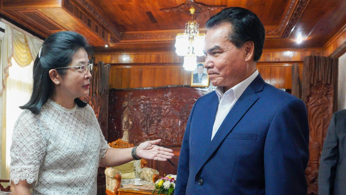 "สุดารัตน์" บินสปป.ลาว เสนอตั้งคกก.ร่วมไทย-ลาว หาทางออกฝุ่น PM 2.5