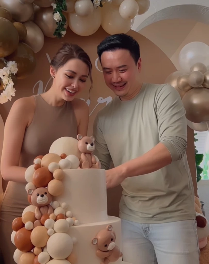 ตื่นเต้นไม่น้อย แพทริเซีย-โน้ต วิเศษ  จัดปาร์ตี้ตัดเค้ก เฉลยเพศลูกคนแรก